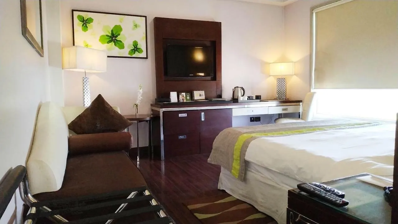 Quality Inn Γκουργκάον 4*,