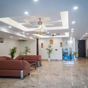 3* Hotel The Leaf Medanta