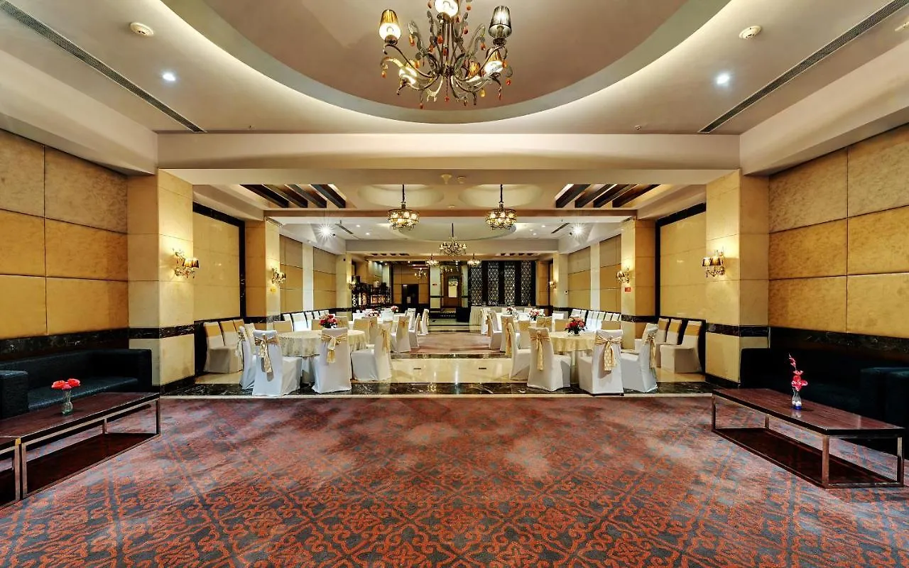 Quality Inn Gurgaon 4*,